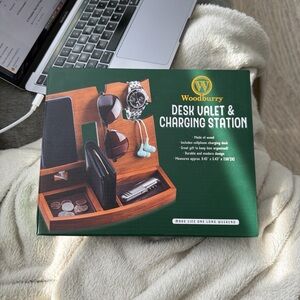 Woodburry Desk Valet & Charging Station